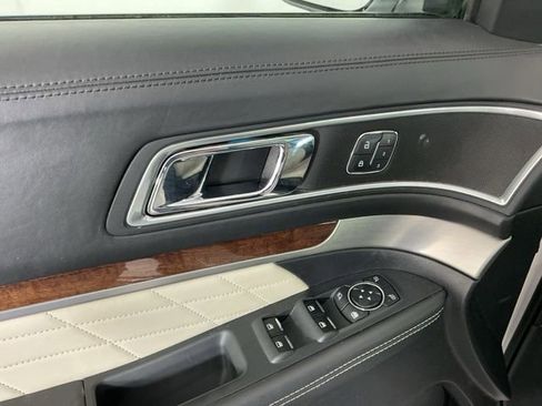 Used 2016 Ford Explorer Platinum AWD/4WD image 15