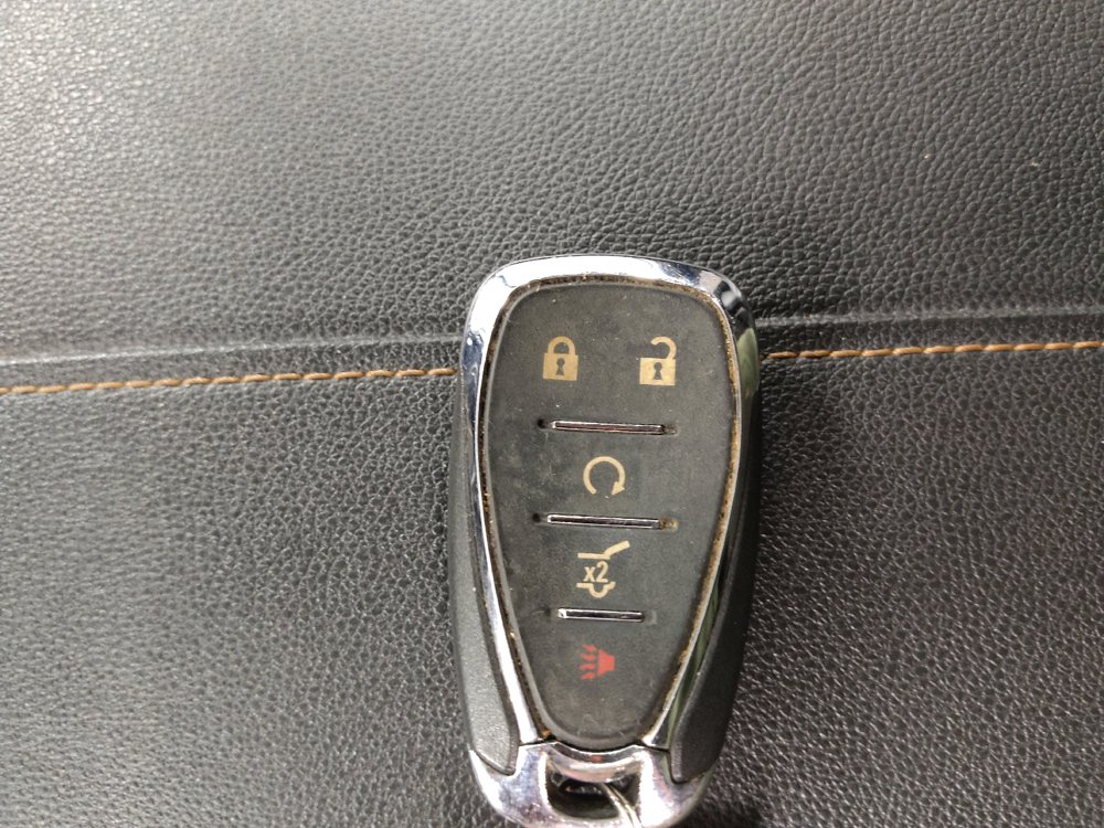 Used 2021 Chevrolet Traverse RS w/ LPO, Floor Liner Package FWD image 32