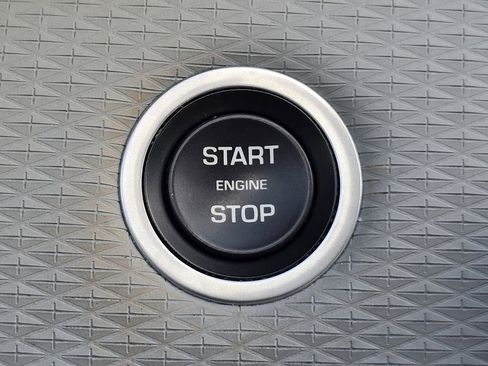 Used 2023 Land Rover Range Rover Evoque S image 34