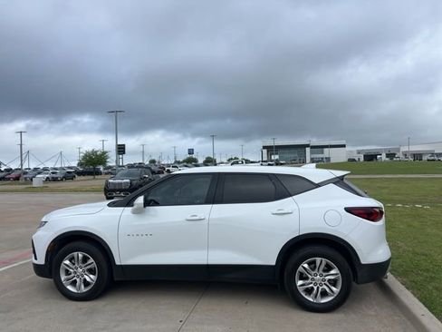 Used 2022 Chevrolet Blazer LT image 3