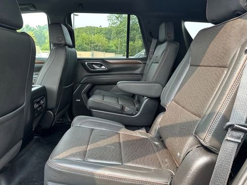 Used 2024 Chevrolet Tahoe High Country image 16