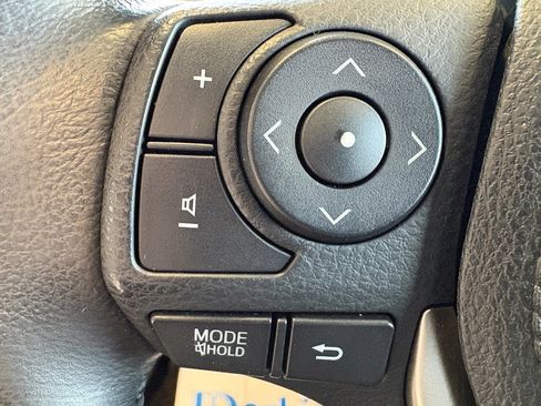 Used 2013 Toyota RAV4 Limited image 13