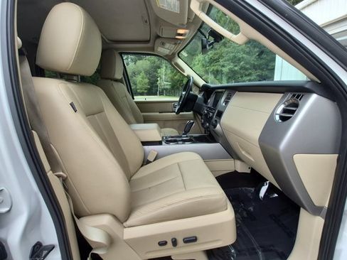 Used 2015 Ford Expedition Limited w/ Equipment Group 301A RWD image 25