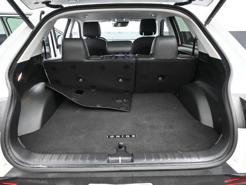Used 2023 Hyundai Ioniq 5 SEL w/ Cargo Package RWD image 2