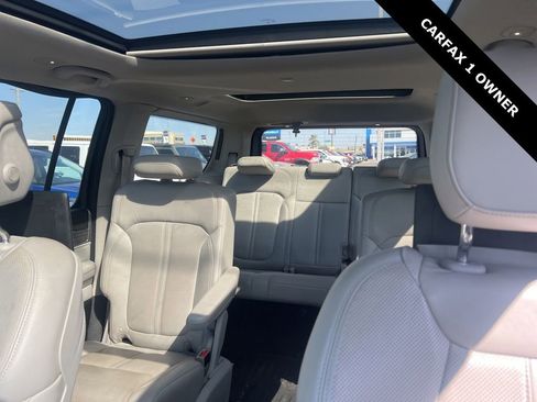 Used 2022 Jeep Wagoneer Series III w/ Premium Group I image 19