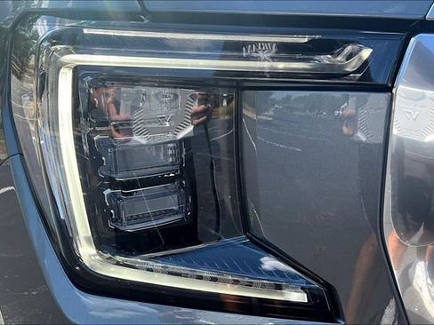 Used 2021 GMC Yukon Denali AWD/4WD image 32