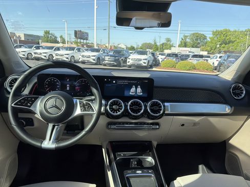 Certified 2025 Mercedes-Benz GLB 250 4MATIC image 30