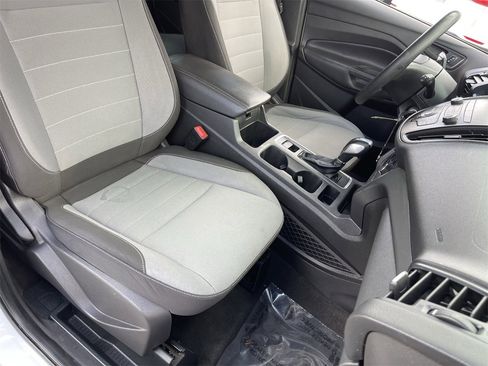 Used 2019 Ford Escape S image 8