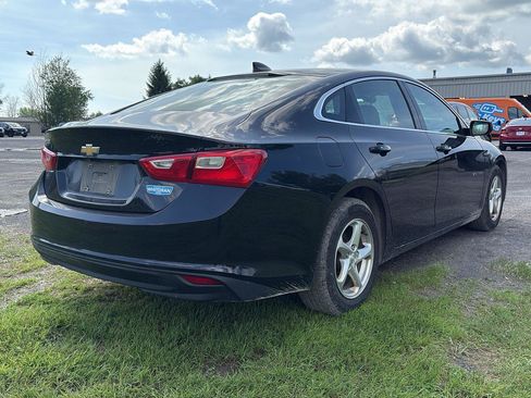 Used 2018 Chevrolet Malibu LS w/ LPO, Convenience Package 1 FWD image 3