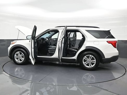 Used 2020 Ford Explorer XLT w/ Equipment Group 202A RWD image 30