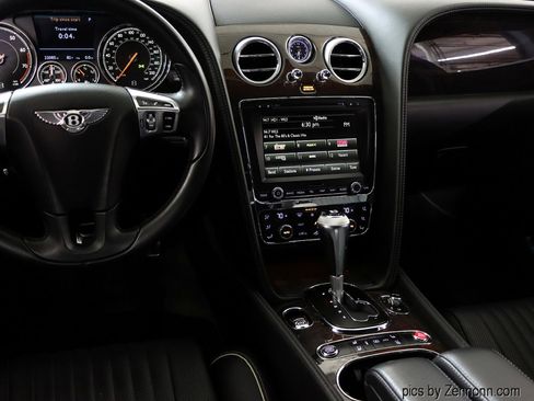 Used 2018 Bentley Flying Spur V8 image 20