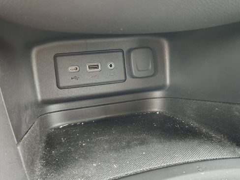 Used 2022 Chevrolet Equinox LT AWD/4WD image 18