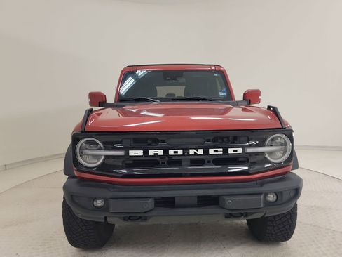 Used 2022 Ford Bronco Outer Banks w/ Sasquatch Package image 4