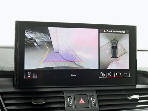 Used 2022 Audi SQ5 Prestige w/ Prestige Package AWD/4WD image 18