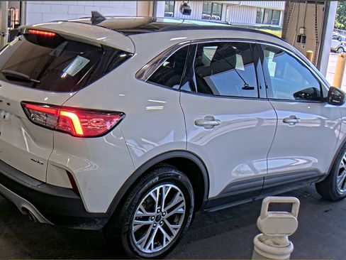 Used 2022 Ford Escape SEL AWD/4WD image 5