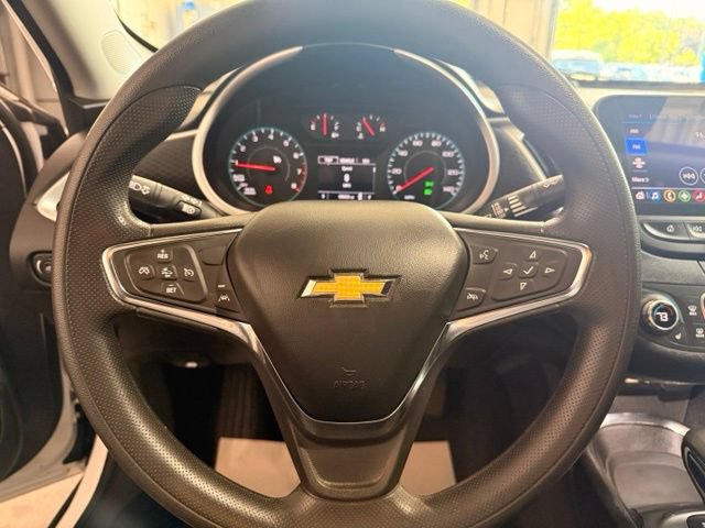 Used 2024 Chevrolet Malibu LT FWD image 11