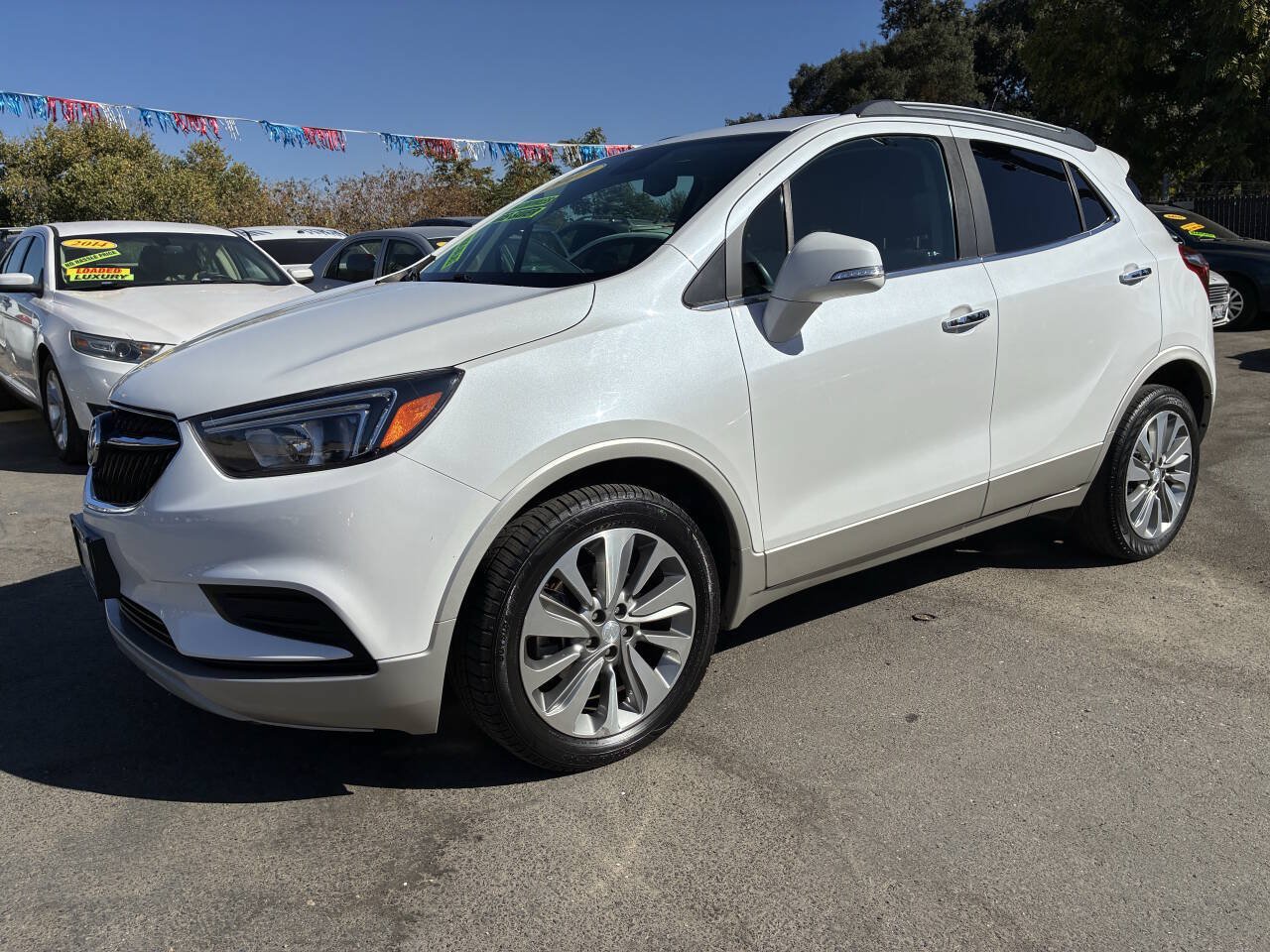 Used 2017 Buick Encore Preferred FWD image 1