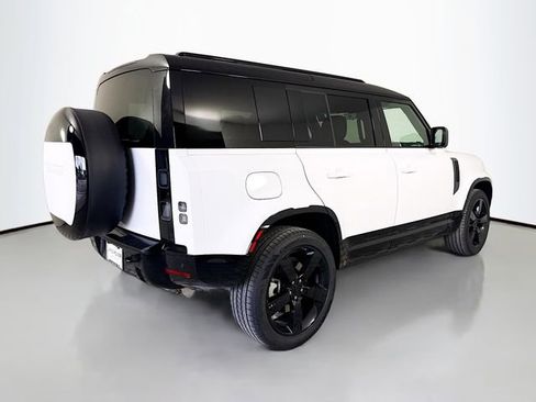 New 2026 Land Rover Defender 110 X-Dynamic SE AWD/4WD image 5