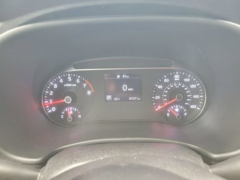 Used 2022 Kia Soul LX image 29