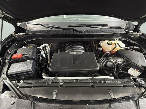 Certified 2025 Chevrolet Suburban Premier image 39