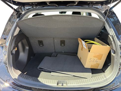 Used 2023 Chevrolet Bolt LT FWD image 17