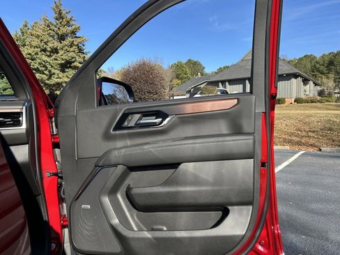 New 2026 GMC Yukon Denali w/ Sun & Power Step Package image 60