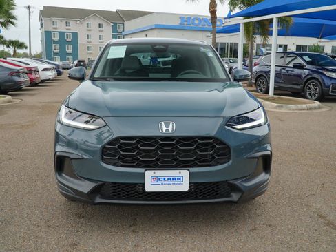 Used 2023 Honda HR-V LX image 2