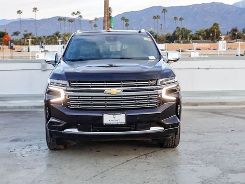 Used 2024 Chevrolet Suburban Premier image 3