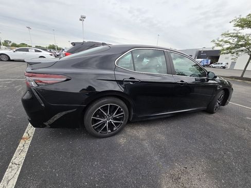 Used 2024 Toyota Camry SE w/ Cold Weather Package AWD/4WD image 8