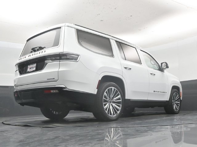 Used 2023 Jeep Grand Wagoneer Series III AWD/4WD image 51