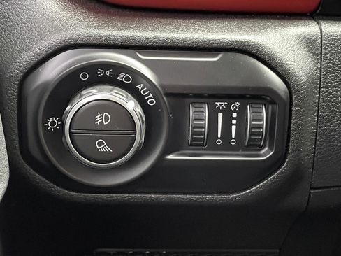 Used 2021 Jeep Gladiator Rubicon w/ Dual Top Group AWD/4WD image 38