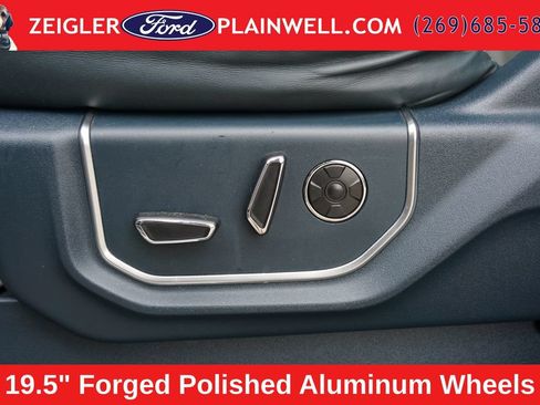 Used 2022 Ford F450 4x4 Crew Cab Super Duty image 19