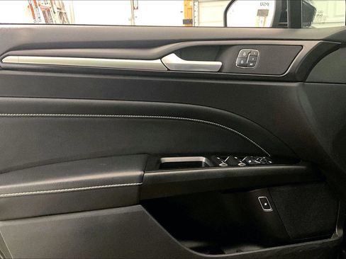 Used 2020 Ford Fusion Energi Titanium image 23