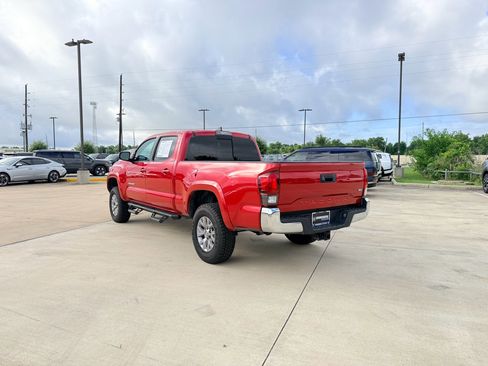 Used 2019 Toyota Tacoma SR5 RWD image 8