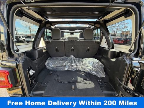 Certified 2025 Jeep Wrangler Unlimited Sahara w/ Safety Group image 34