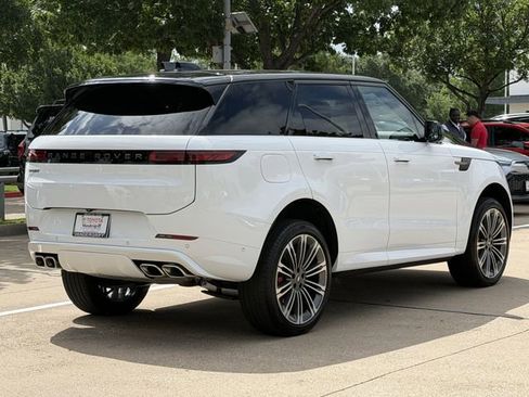 Used 2025 Land Rover Range Rover Sport Dynamic SE AWD/4WD image 4