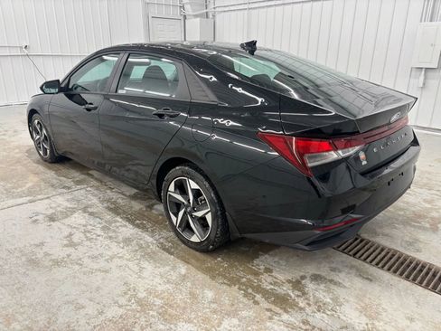Used 2023 Hyundai Elantra SEL w/ Convenience Package image 4