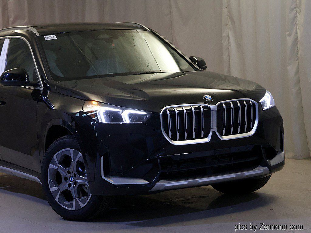 Used 2027 BMW X1 xDrive28i AWD/4WD image 2