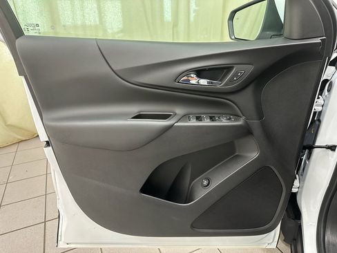 Certified 2024 Chevrolet Equinox LT w/ LPO, Floor Liner Package image 33