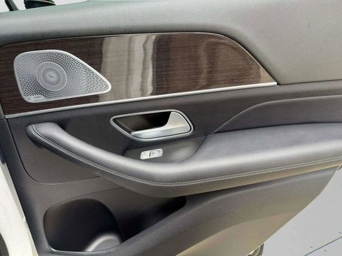 Used 2020 Mercedes-Benz GLE 350 w/ Premium Package image 12