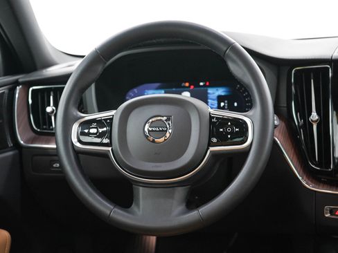 Used 2023 Volvo XC60 B6 Ultimate w/ Climate Package AWD/4WD image 18