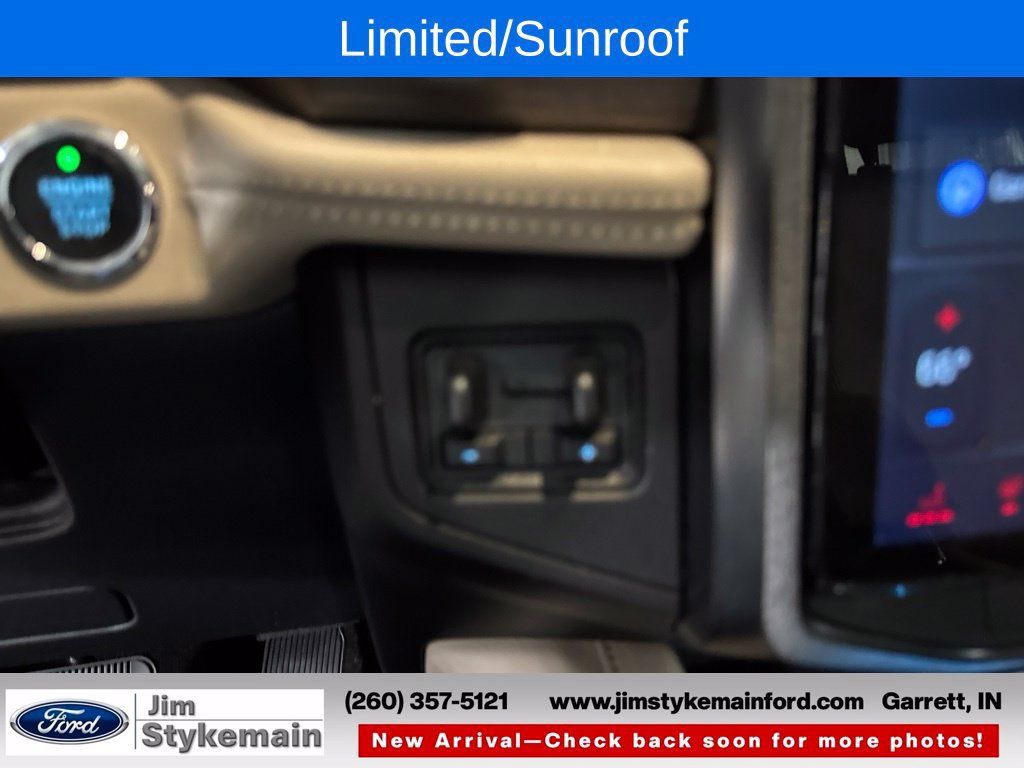 Used 2023 Ford Expedition Limited AWD/4WD image 23