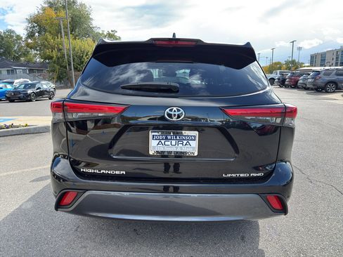 Used 2022 Toyota Highlander Limited image 6