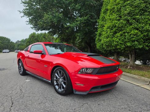 Used 2011 Ford Mustang GT RWD image 7