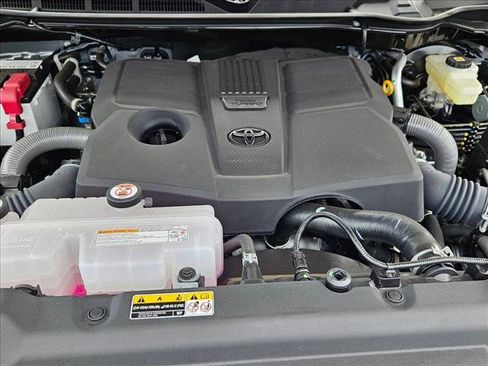 New 2025 Toyota Tundra Limited image 15