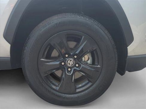 Used 2024 Toyota RAV4 XLE image 21