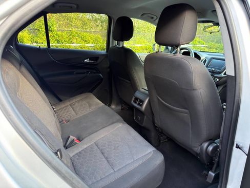 Used 2018 Chevrolet Equinox LT image 25