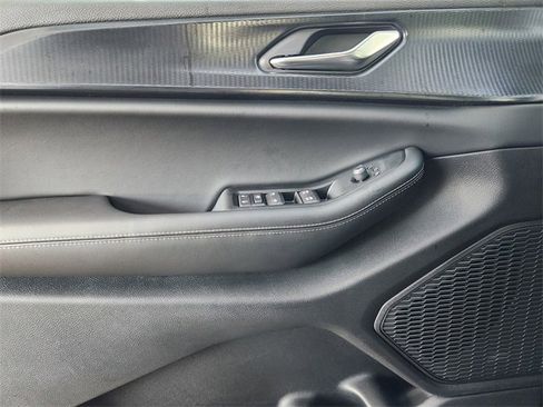 New 2025 Jeep Grand Cherokee L Altitude image 16