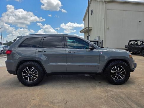 Used 2020 Jeep Grand Cherokee Trailhawk w/ Trailhawk Luxury Group AWD/4WD image 4