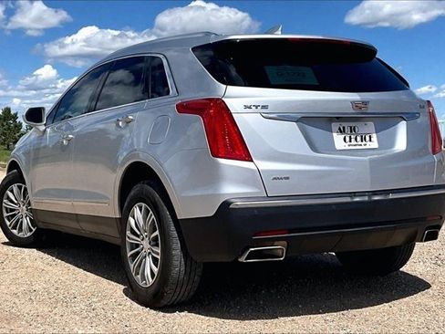 Used 2017 Cadillac XT5 Luxury AWD/4WD image 4
